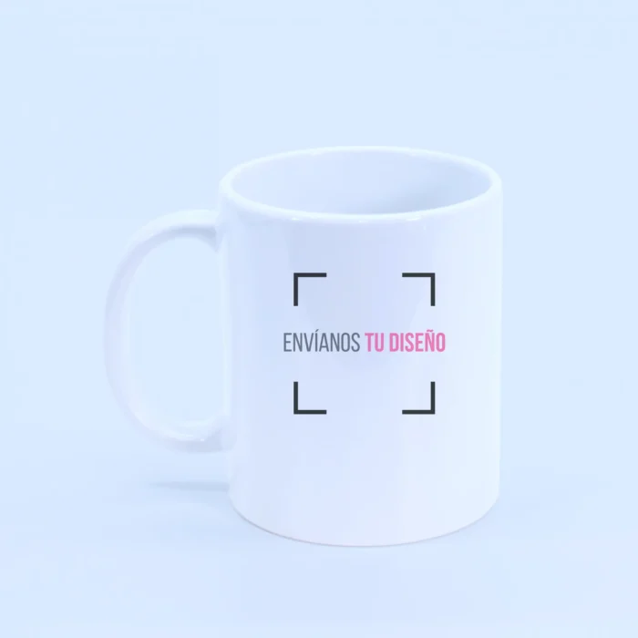 Tazón clásico personalizado en color blanco con la frase “envíanos el diseño” al frente.
