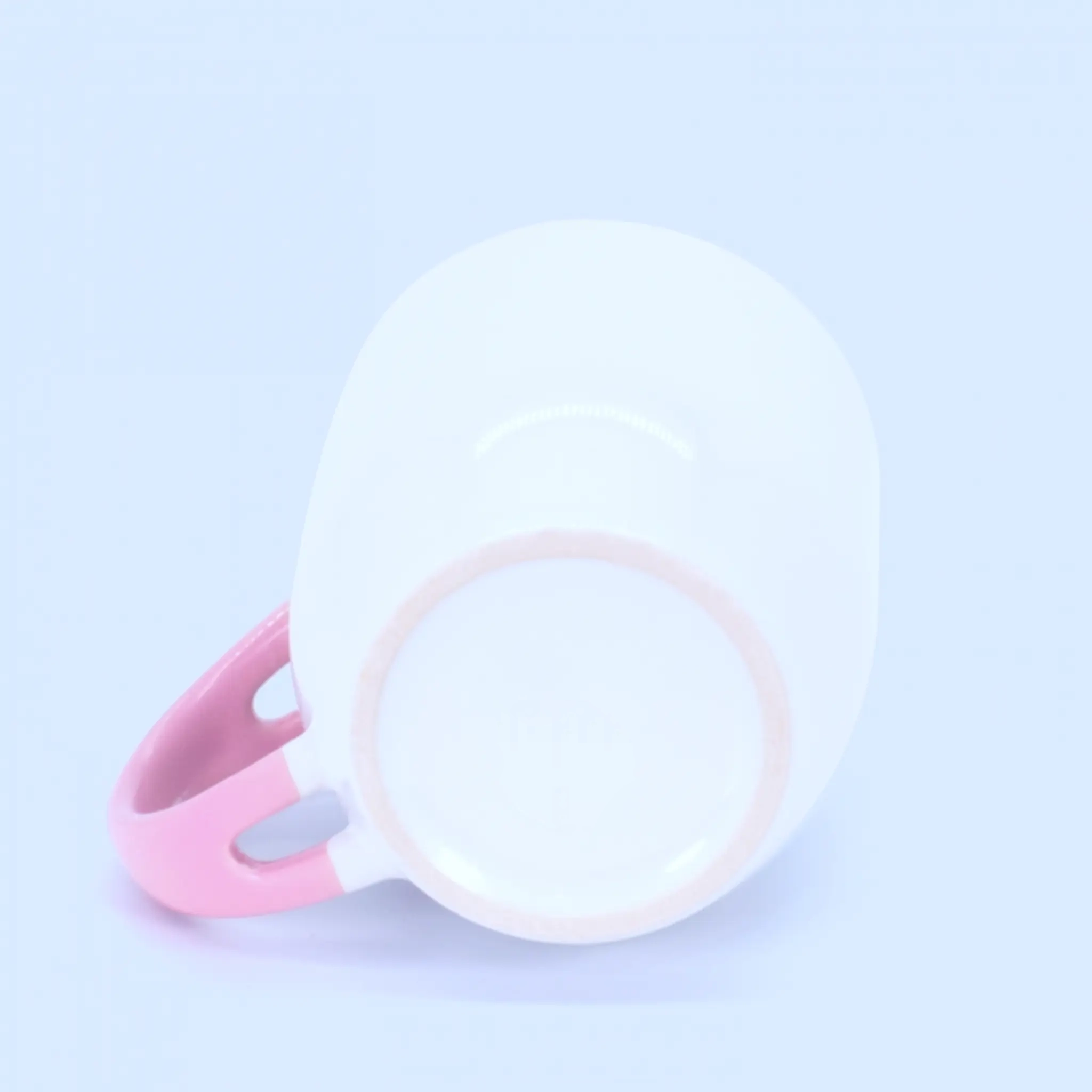 Base del tazón con cuchara rosado personalizado.