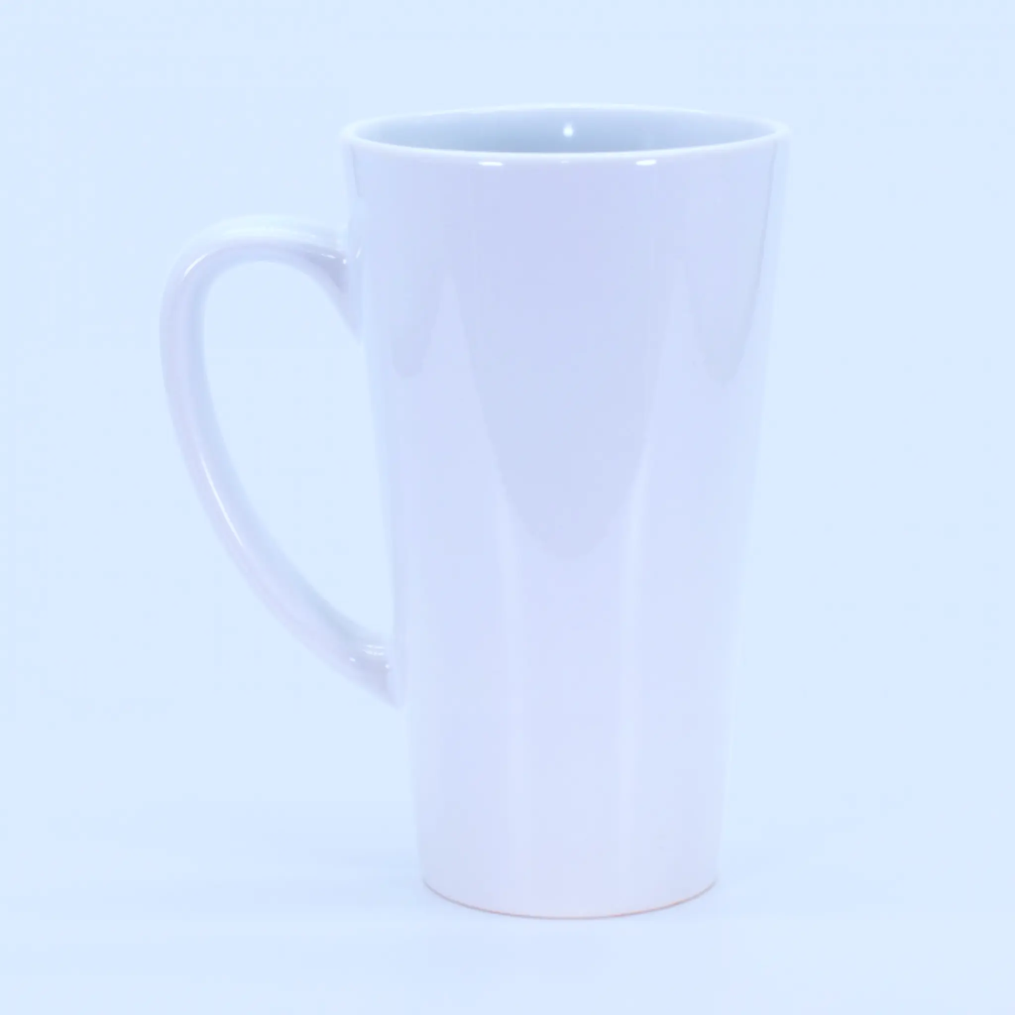 Tazón grande de cerámica blanca de 17 oz listo para personalizar con imagen o logo.