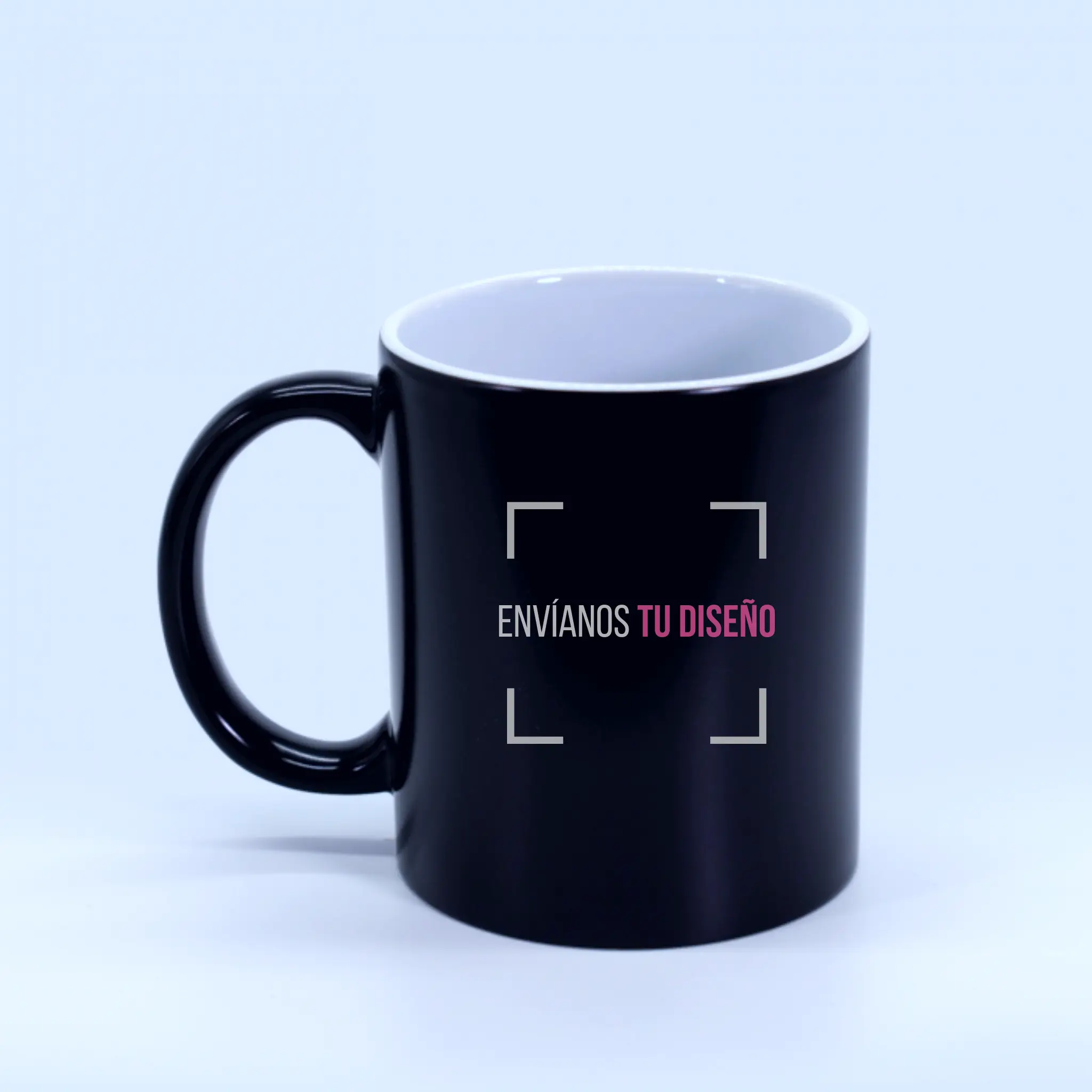 Tazón mágico personalizado con diseño a elección. Negro en frío, revela tu imagen cuando se calienta.